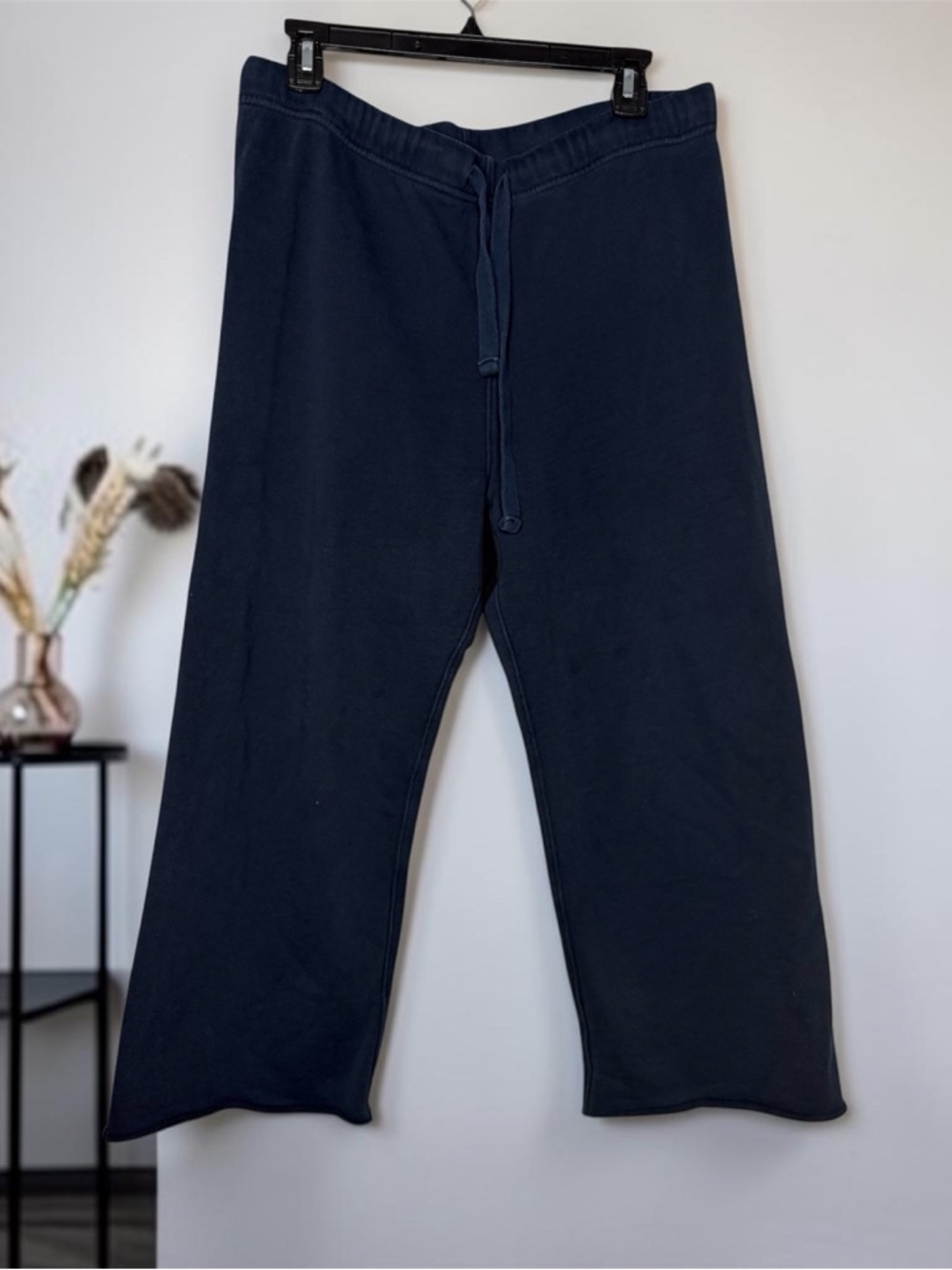 Frank & Eileen Navy
Cozy and comfy Catherine Wide Leg Sweatpants Cropped Large - Picture 2 of 12